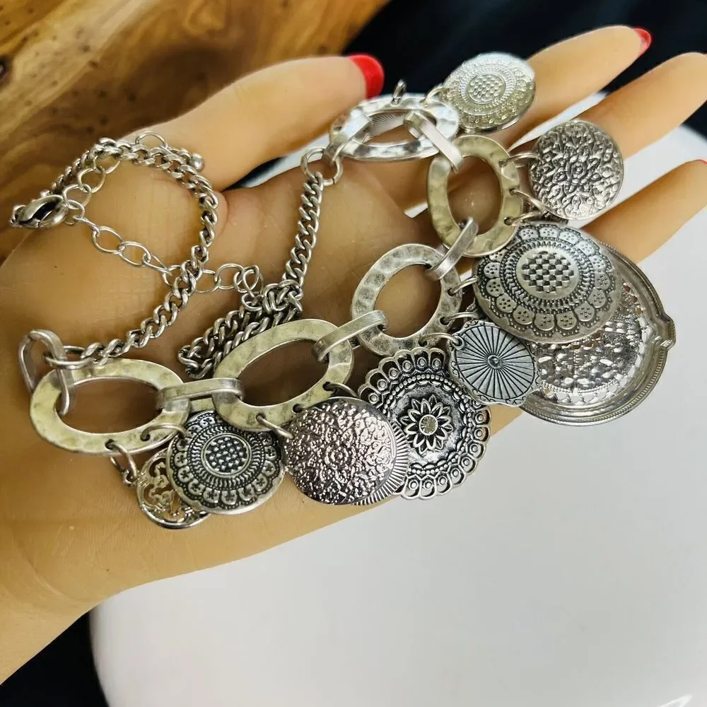 Metal Textured Charm Bib Dangl Necklace Silver Tone Chain Round Pendants 1505